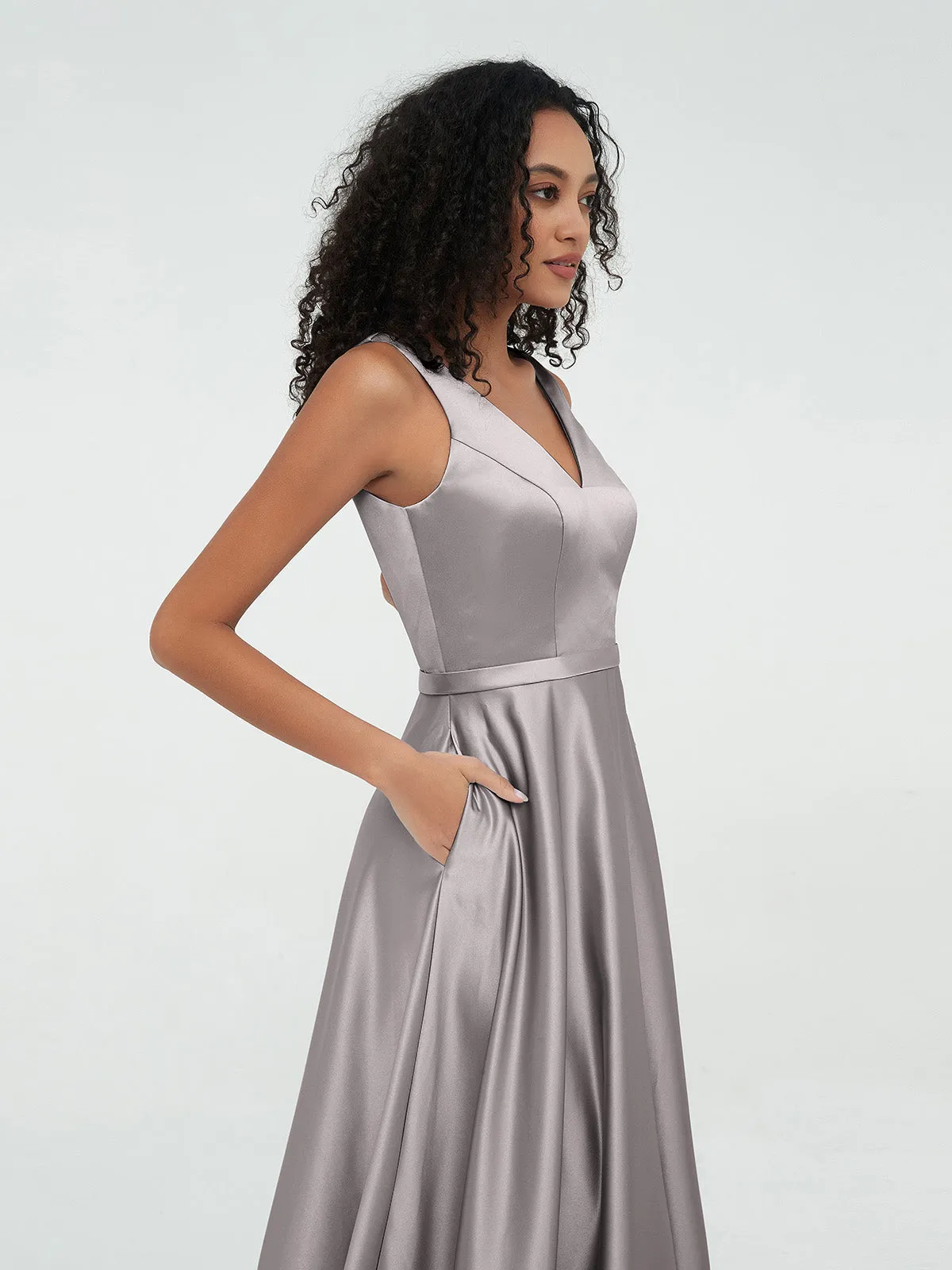 A-ligne Robes Maxi à Col en V en Satin avec Poches Argent Grande Taille