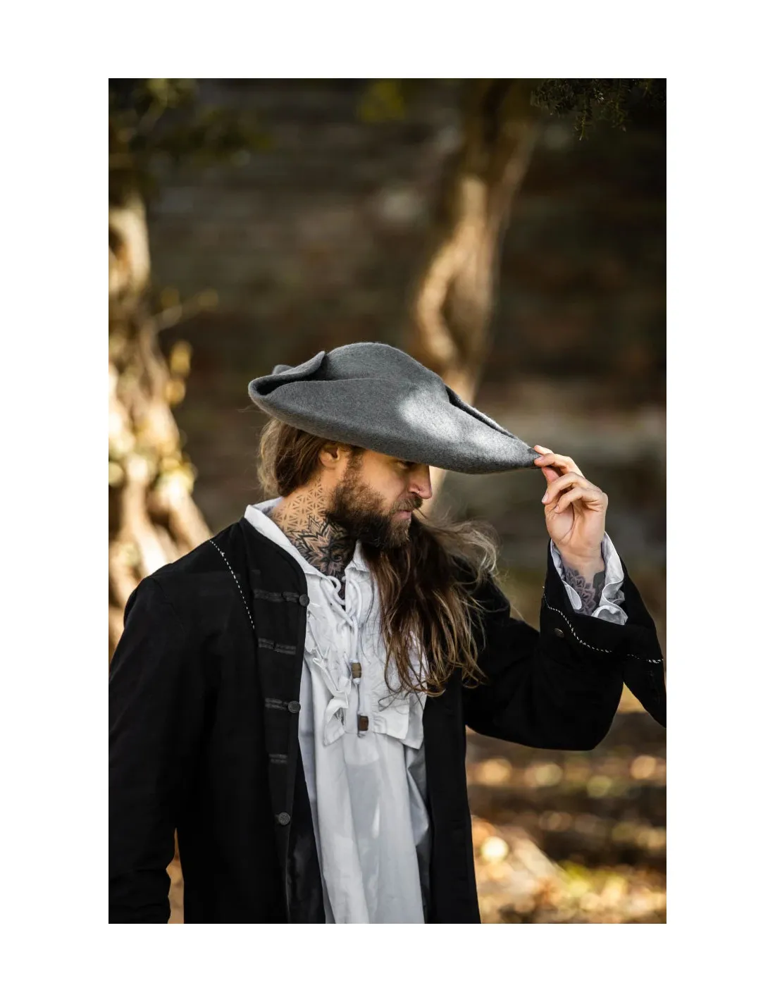 Bonnet tricorne pirate Hugo en laine, gris ⚔️ Boutique Épées