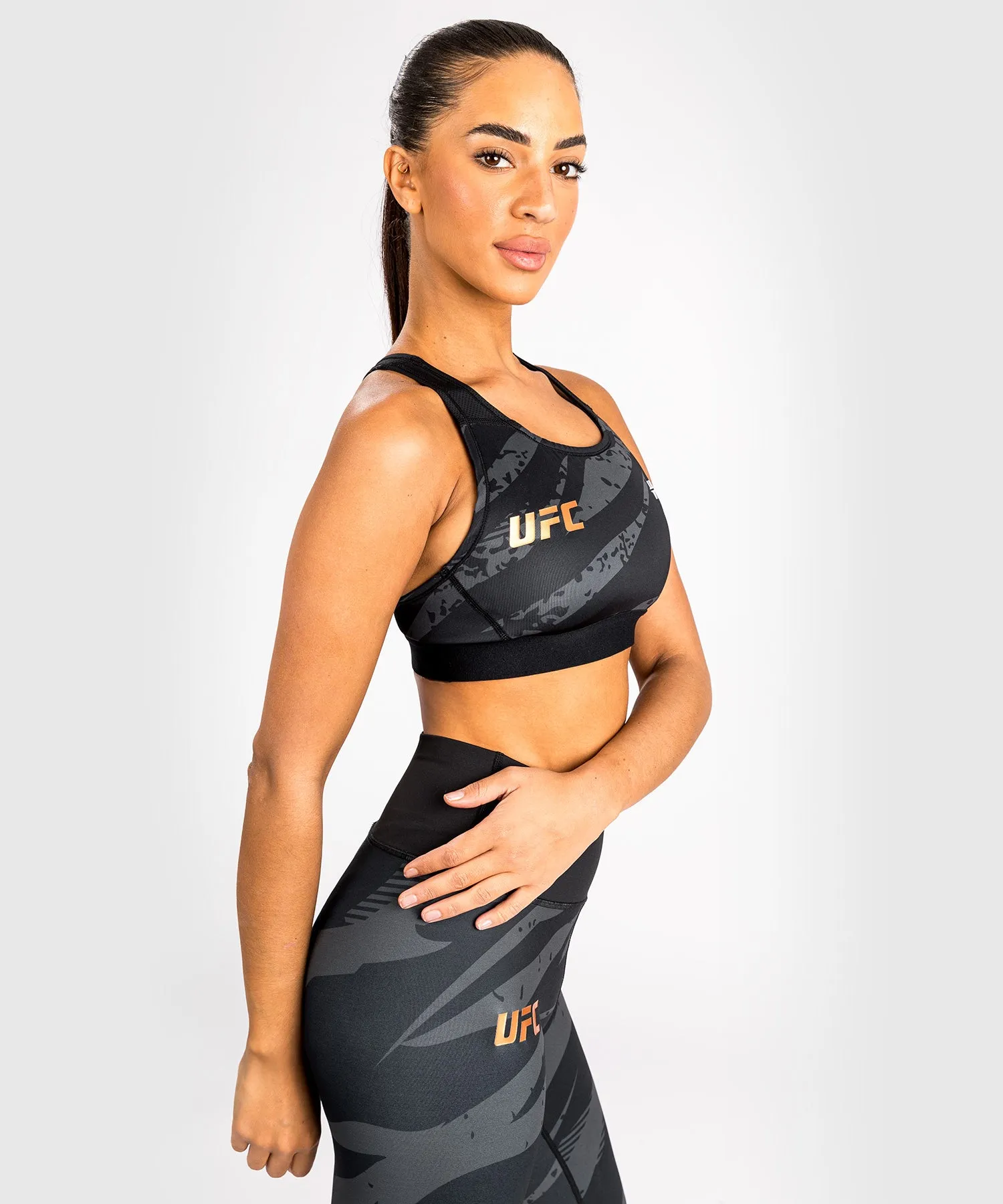 Brassière de Sport pour Femmes UFC Adrenaline by Venum Fight Week - Urban Camo